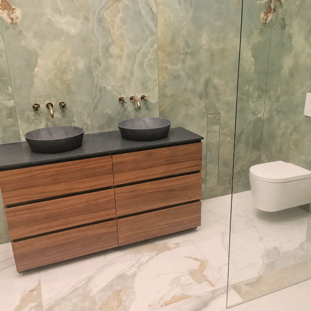 Badkamerrenovatie · realisatie 1 door Stonix in regio Antwerpen